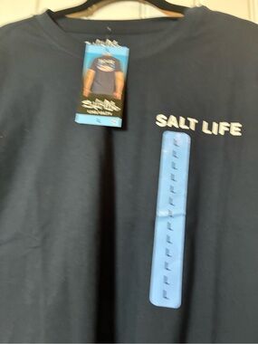 Salt Life gray tee
